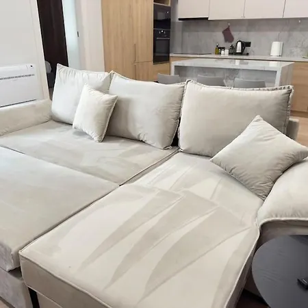 Apartment Modern Meets Comfort 2 Bedroom In Bllok *